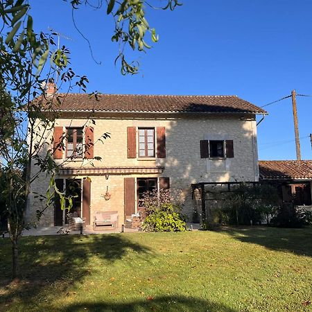 Montbron Les Bruyeres B&B 2 מראה חיצוני תמונה