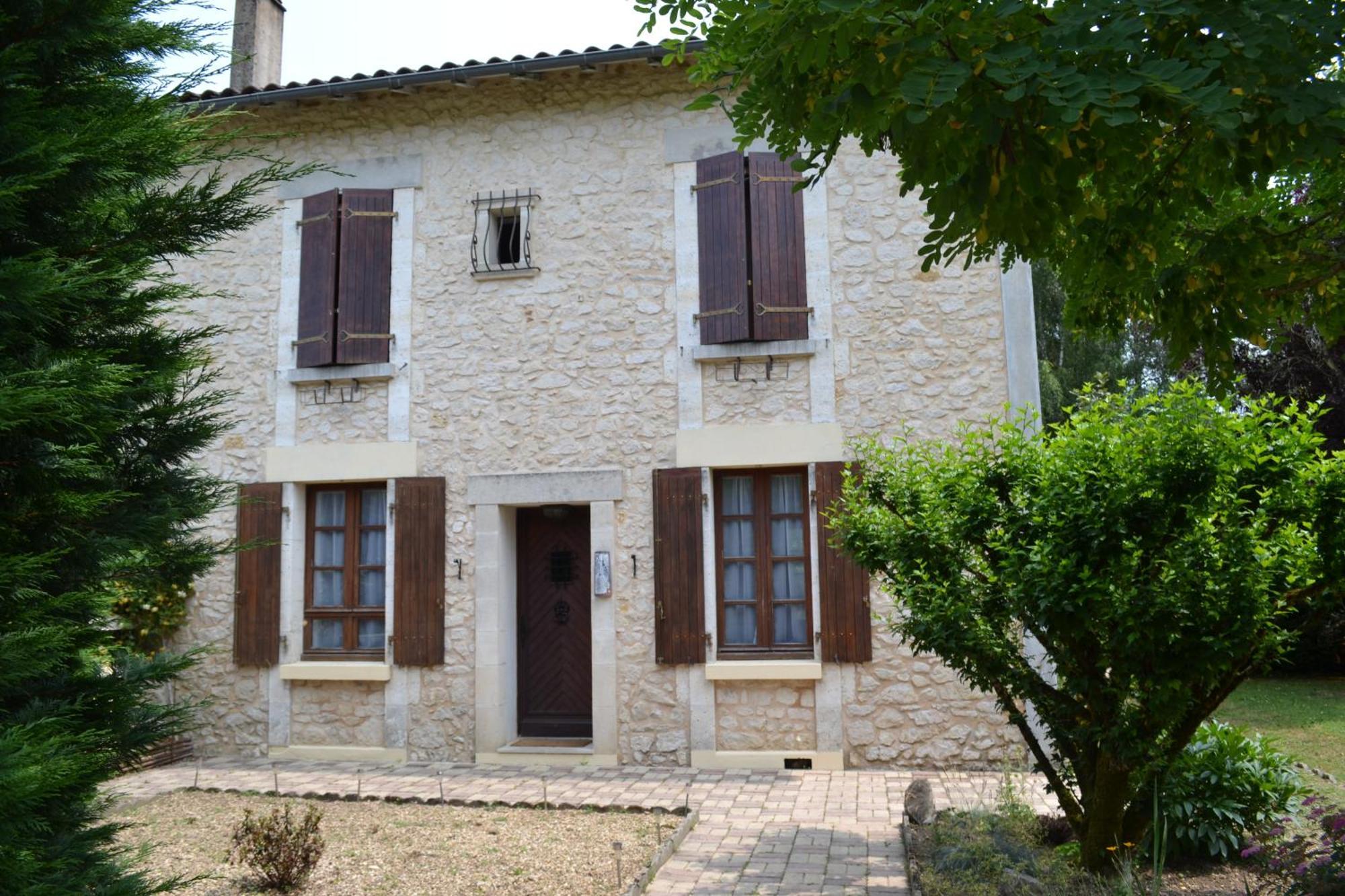 Montbron Les Bruyeres B&B 2 מראה חיצוני תמונה